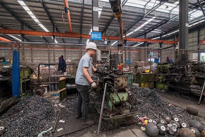 梅河口网架配件-螺栓球加工车间